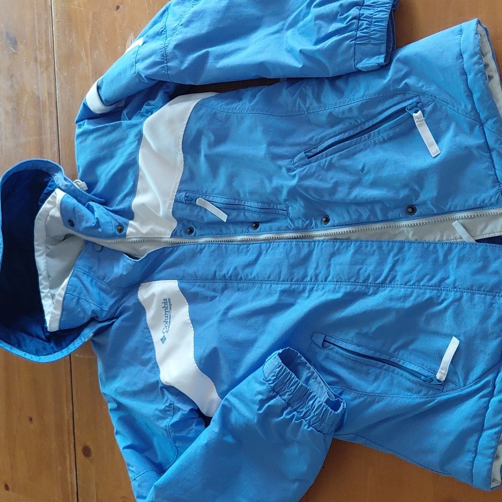 Columbia Womans Blue and White Coat Small